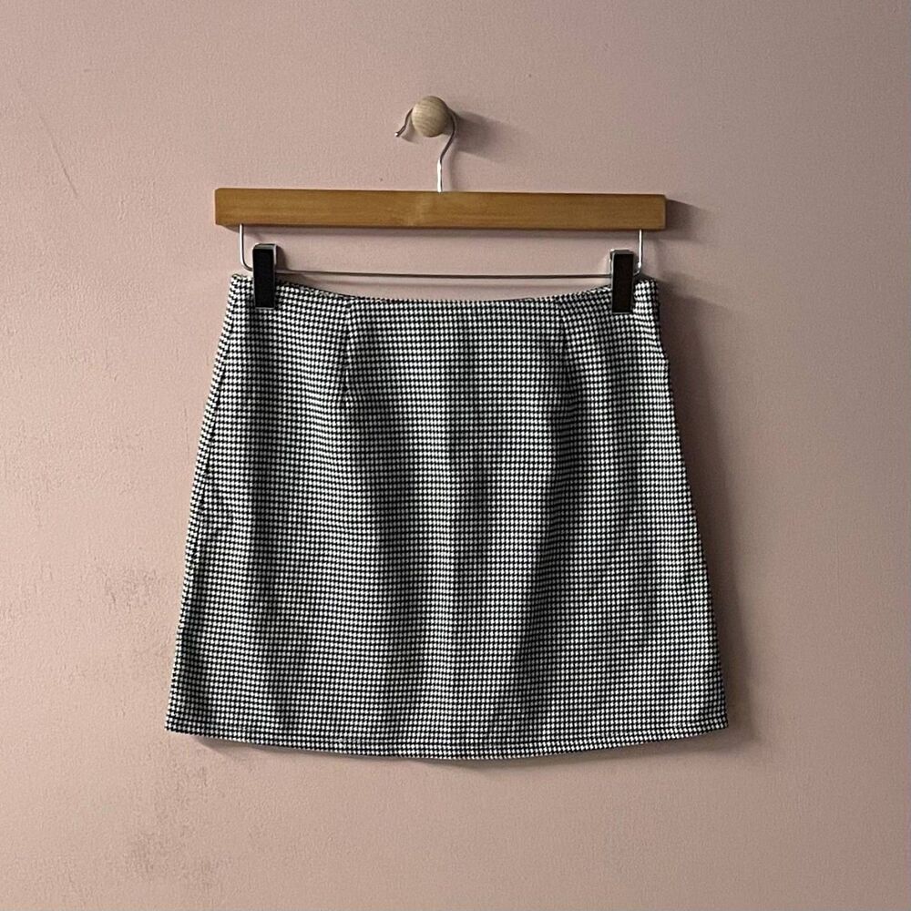 Forever 21 Houndstooth Mini Skirt Size S NWT